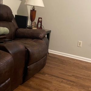 Meet your Posher, Derrick